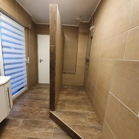 Gemuetliche Dachgeschosswohnung